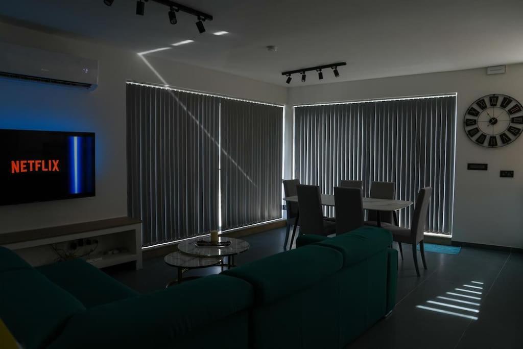 Appartement Lux Sea&Country Views With Pool à Mellieħa Extérieur photo